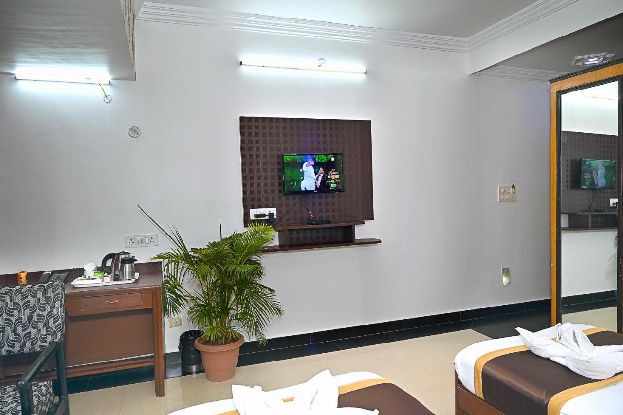 Hotel Rajhans International Bhāgalpur Exterior foto