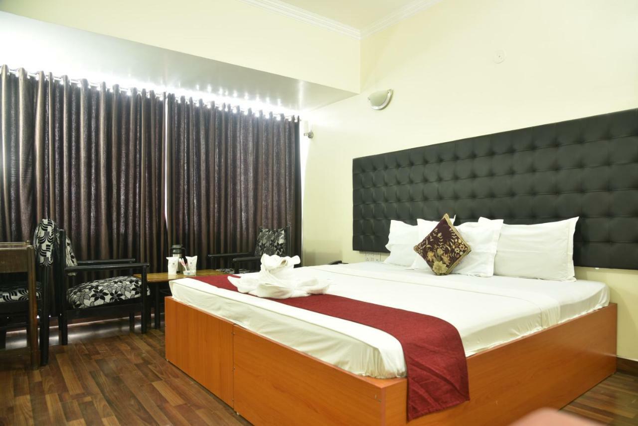 Hotel Rajhans International Bhāgalpur Exterior foto